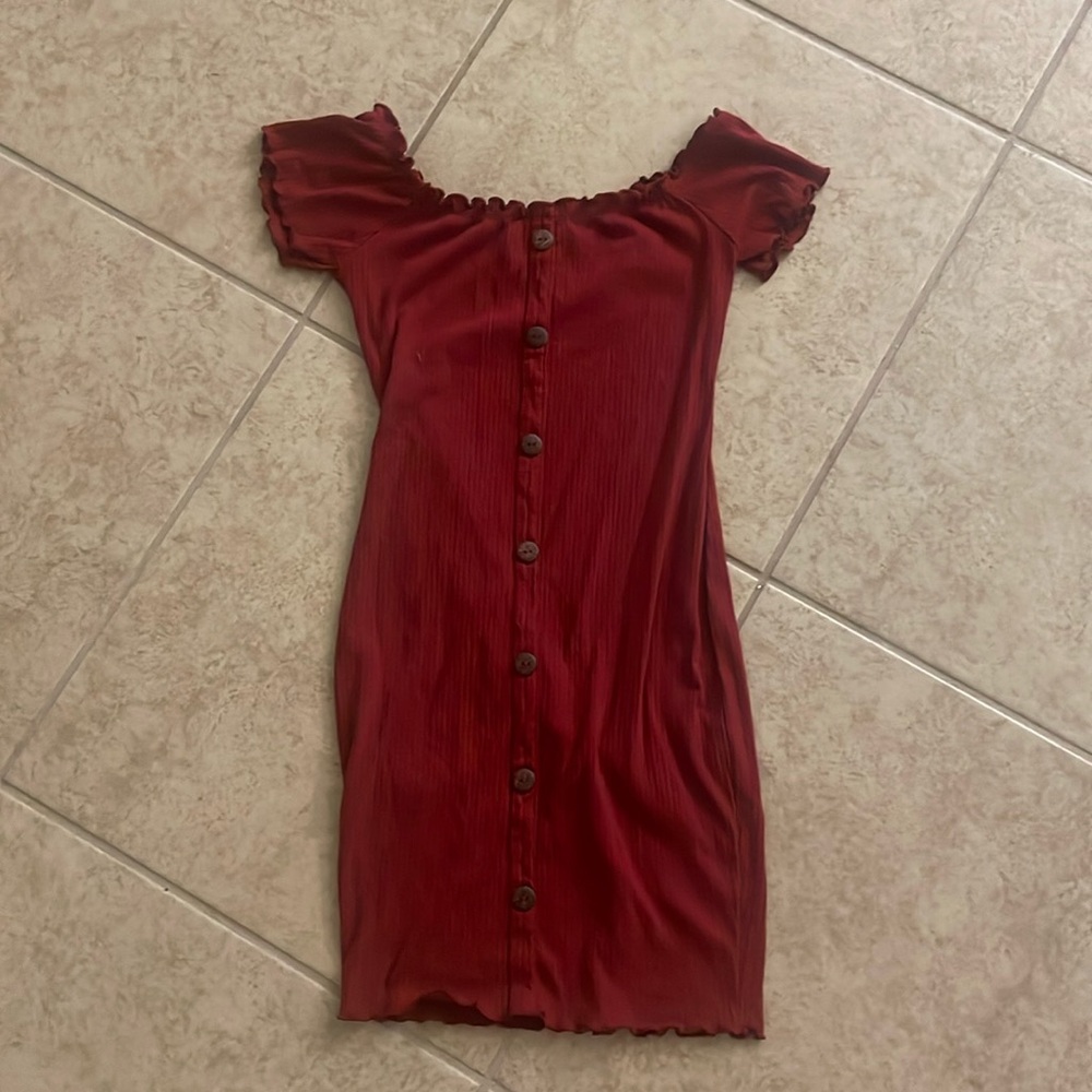 Bozzolo medium button down maroon off the shoulder dress